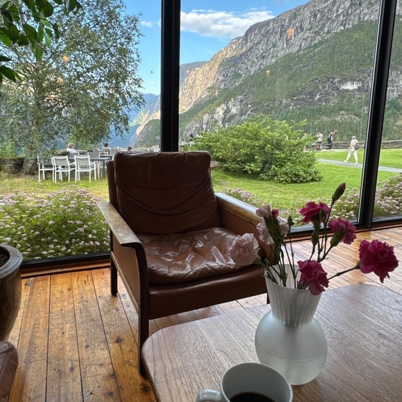 Meet your Posher, HASSAN - Picture 1 of 1